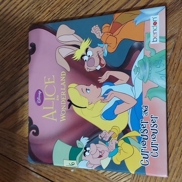 Disney Alice in Wonderland Curiouser and Curiouser - Picture 1 of 12